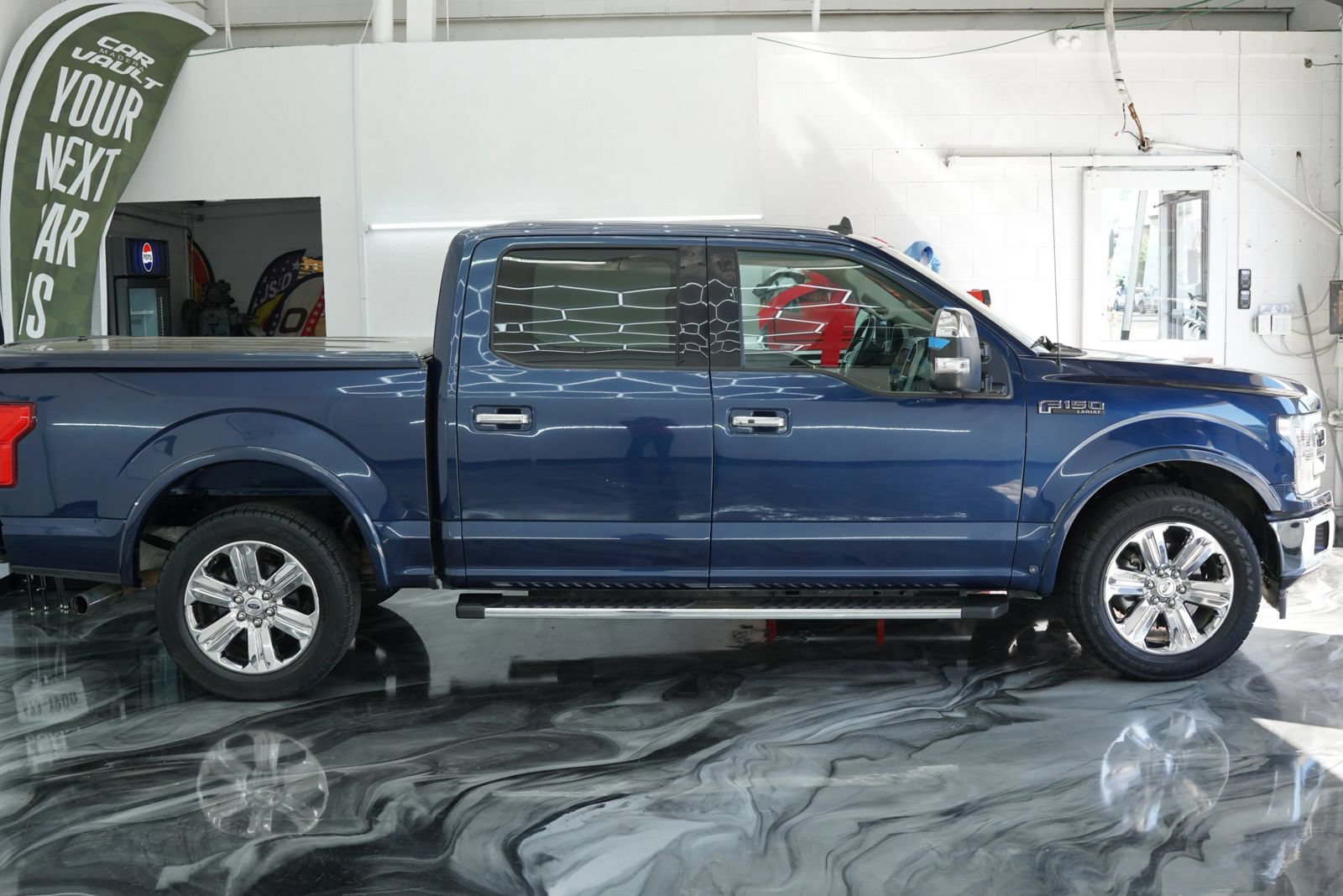 Used 2019 Ford F150 Lariat w/ Equipment Group 502A Luxury RWD image 9