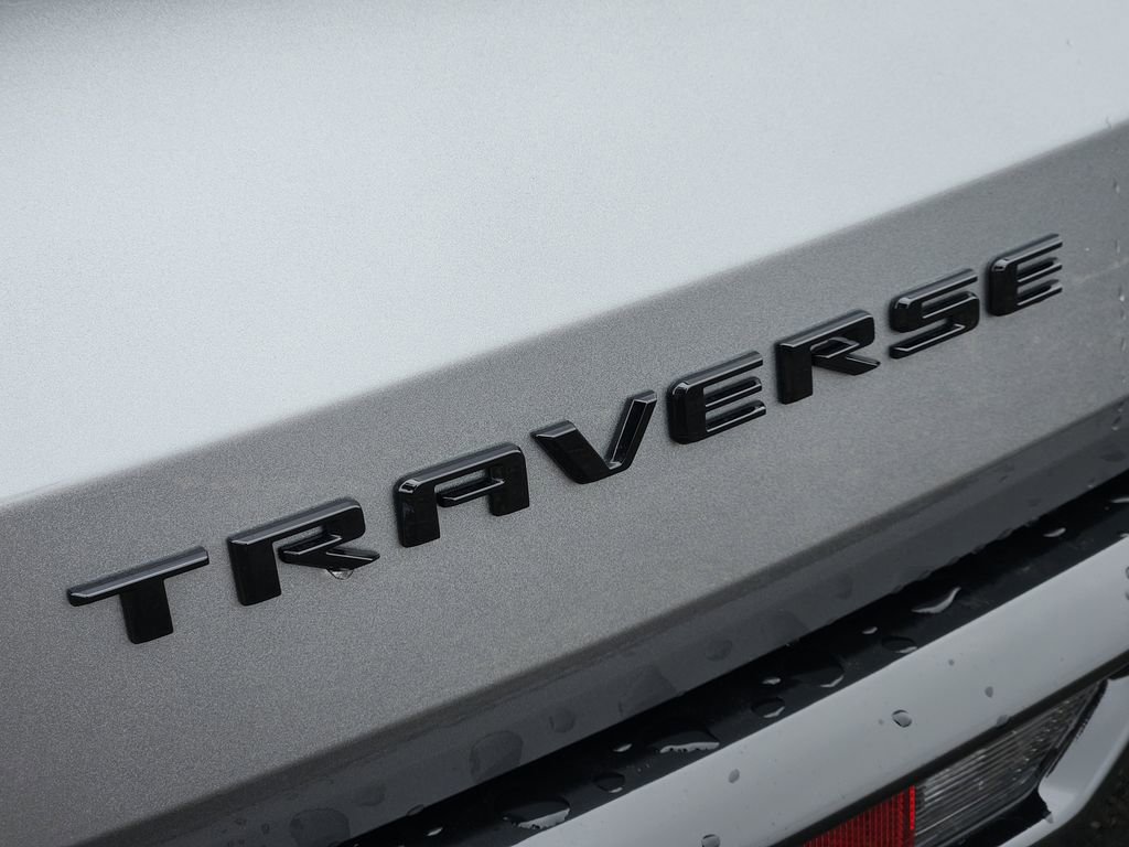New 2026 Chevrolet Traverse RS w/ LPO, Floor Liner Package FWD image 8