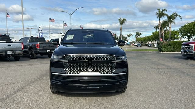 Used 2025 Lincoln Navigator L Reserve image 9
