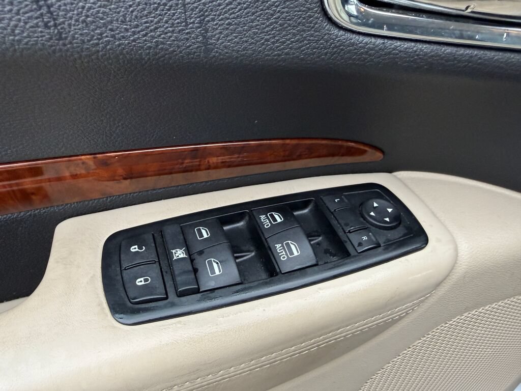 Used 2014 Dodge Durango Citadel w/ Technology Group AWD/4WD image 19