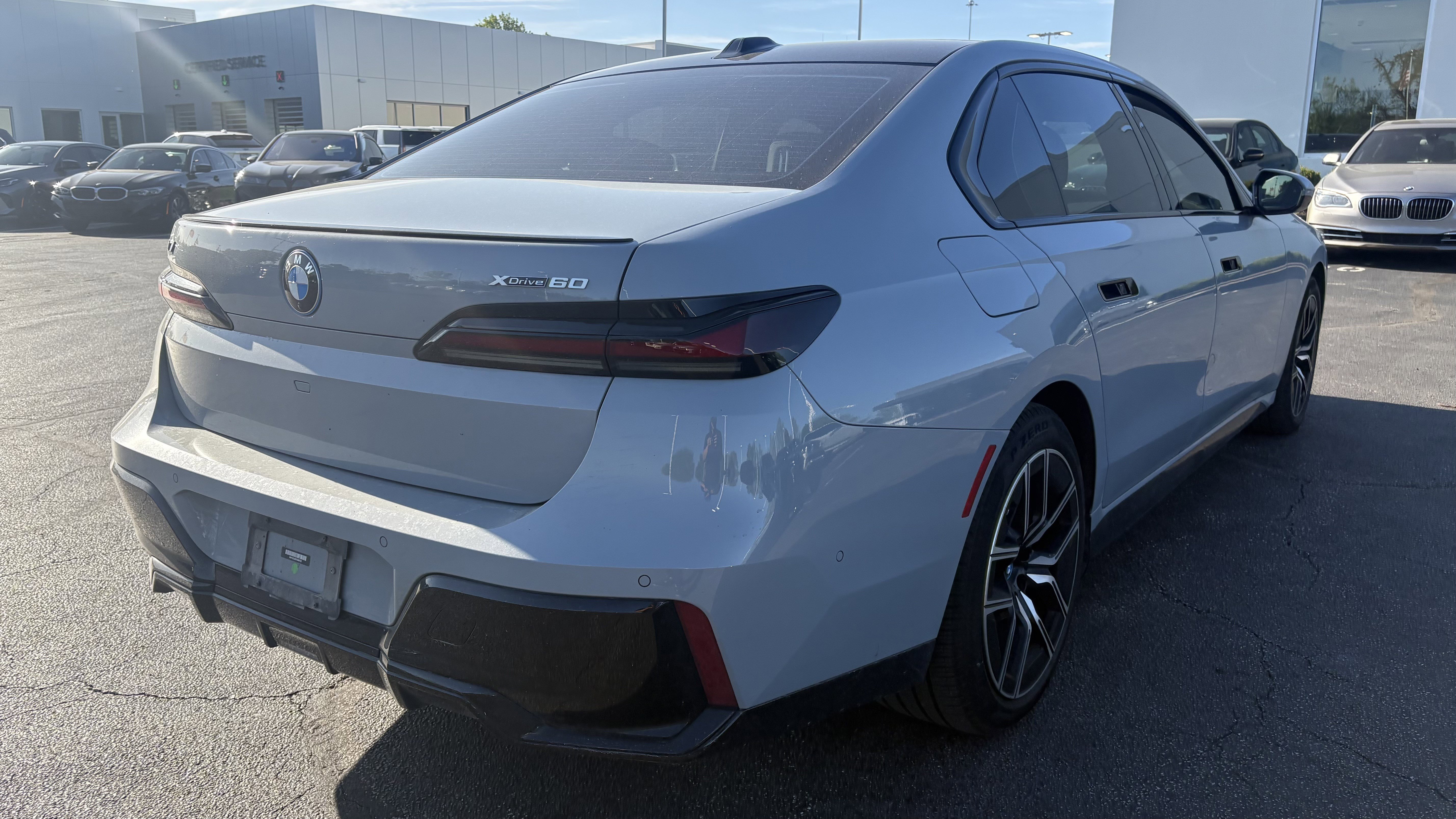 Certified 2023 BMW i7 xDrive60 w/ Executive Package 2 AWD/4WD image 10