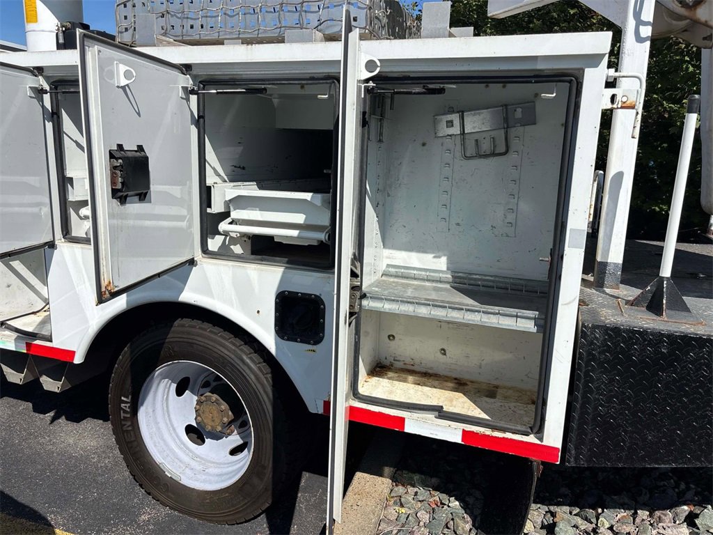 Used 2012 Ford F550 2WD Regular Cab Super Duty w/ PWR Equipment Group image 21