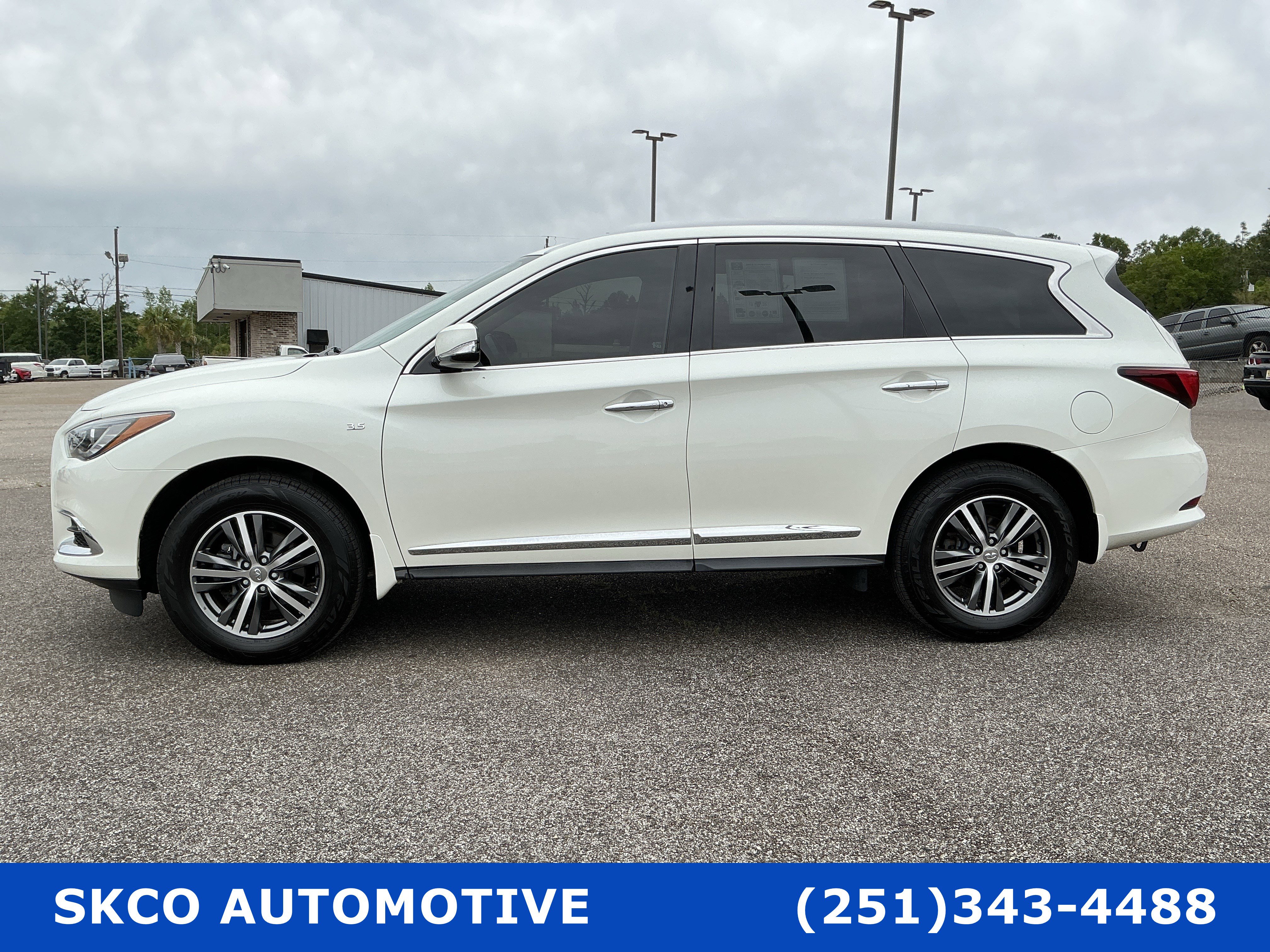 Used 2020 INFINITI QX60 Luxe AWD/4WD image 2