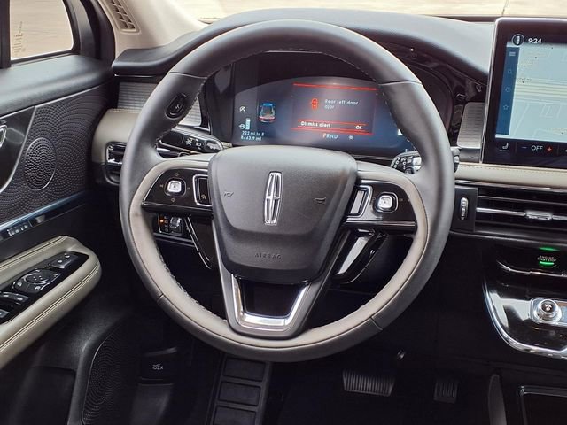 Certified 2024 Lincoln Corsair FWD w/ Rear Removable Package Tray image 7