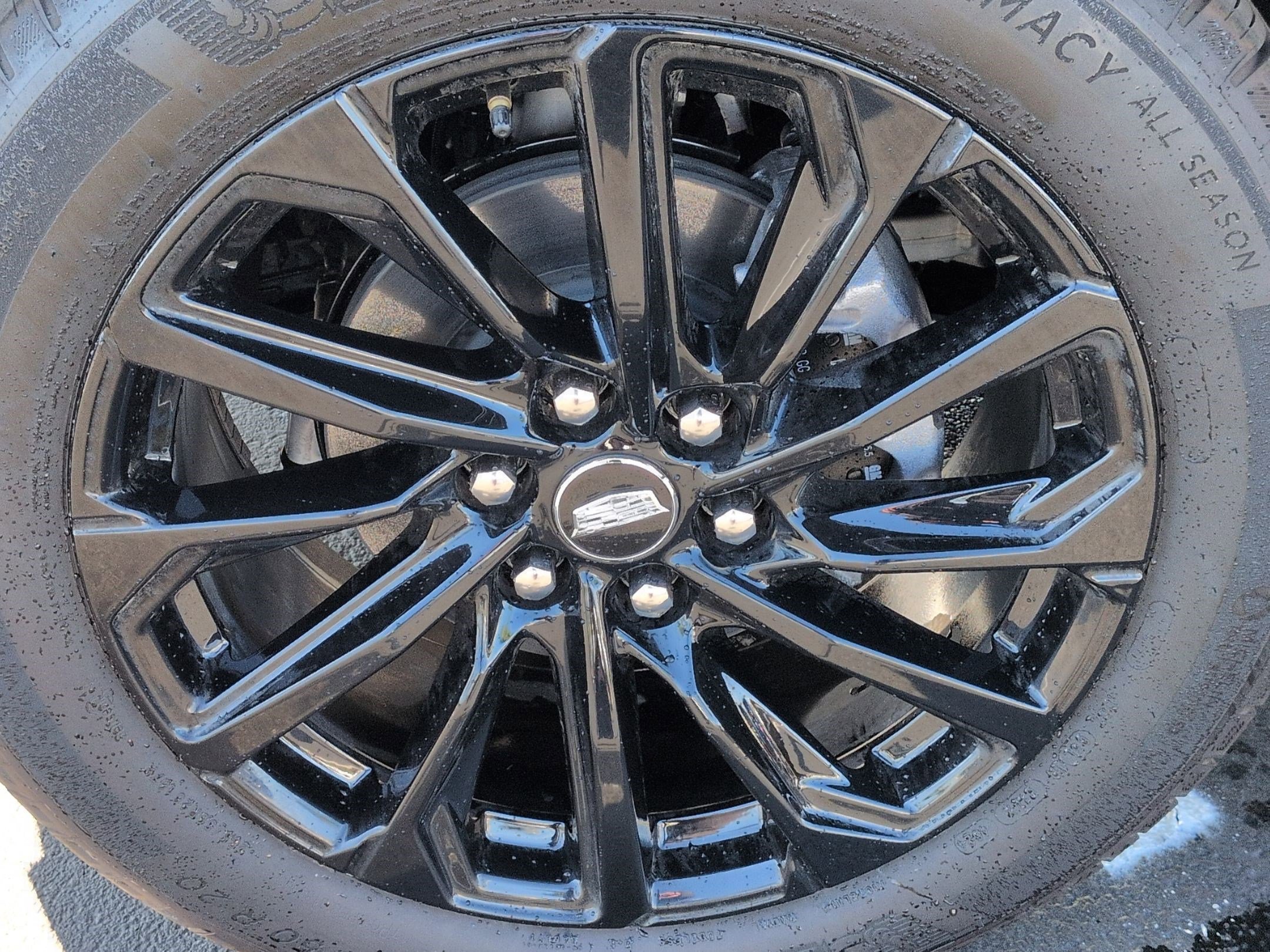 Used 2025 Cadillac Lyriq Sport image 13