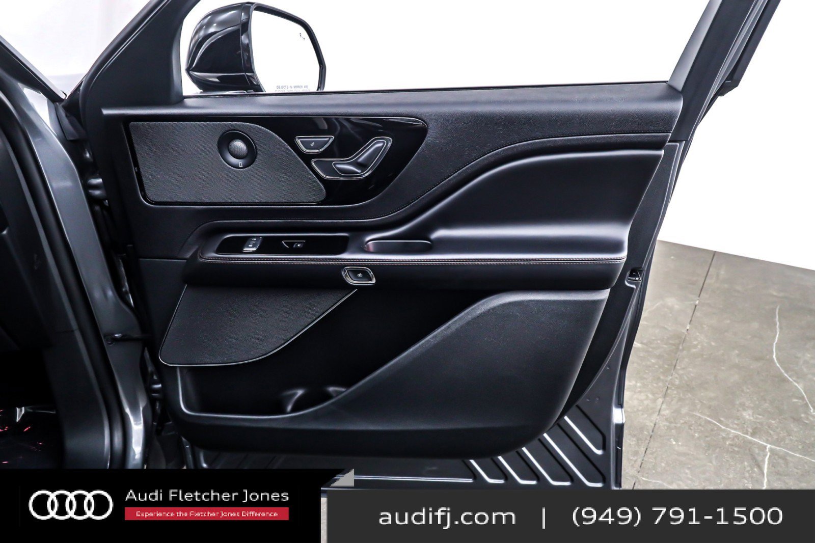 Used 2024 Lincoln Aviator Reserve image 25