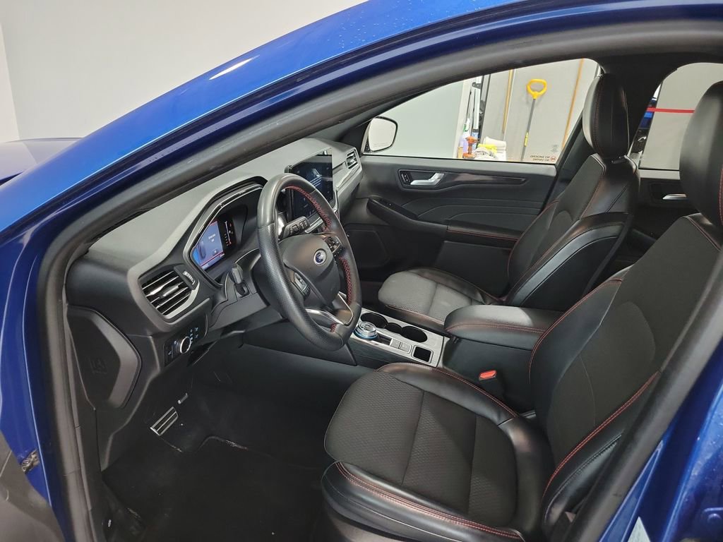 Used 2023 Ford Escape ST-Line w/ Tech Pack #1 image 31