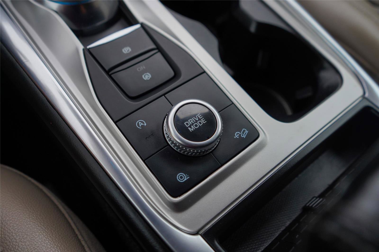 Used 2020 Ford Explorer Limited image 16