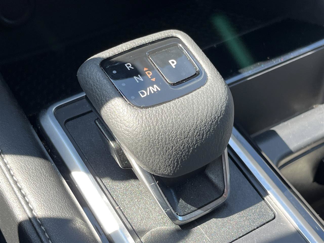 Used 2024 Nissan Pathfinder SV FWD image 25
