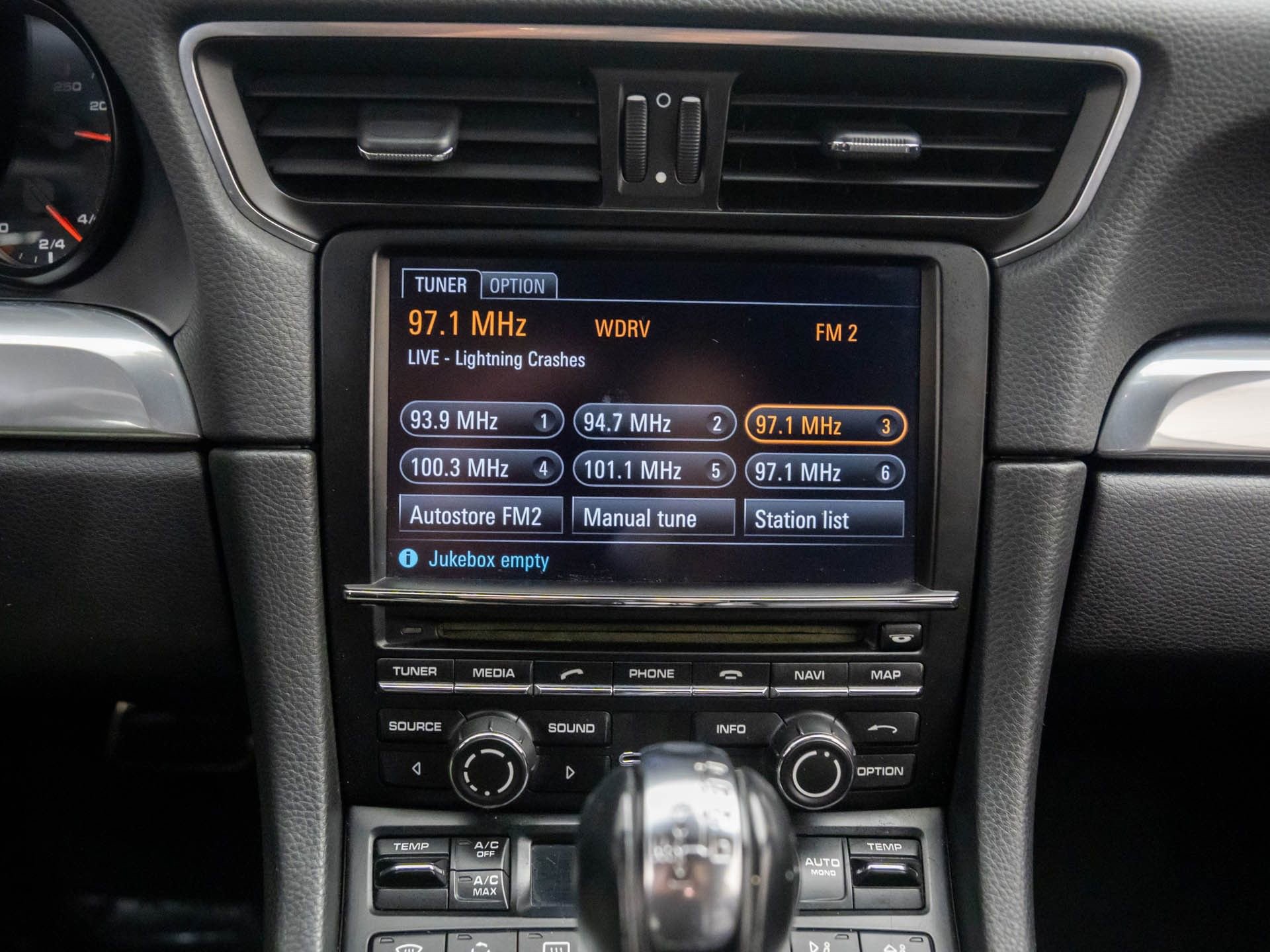 Used 2013 Porsche 911 Carrera image 22