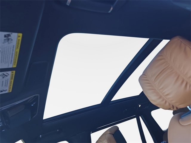 Used 2021 Land Rover Range Rover Autobiography Fifty Edition image 32