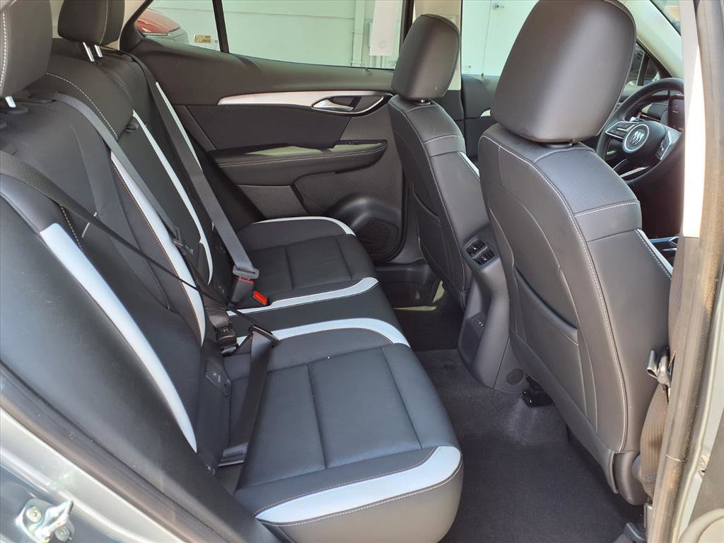 Used 2025 Buick Envision Sport Touring image 12