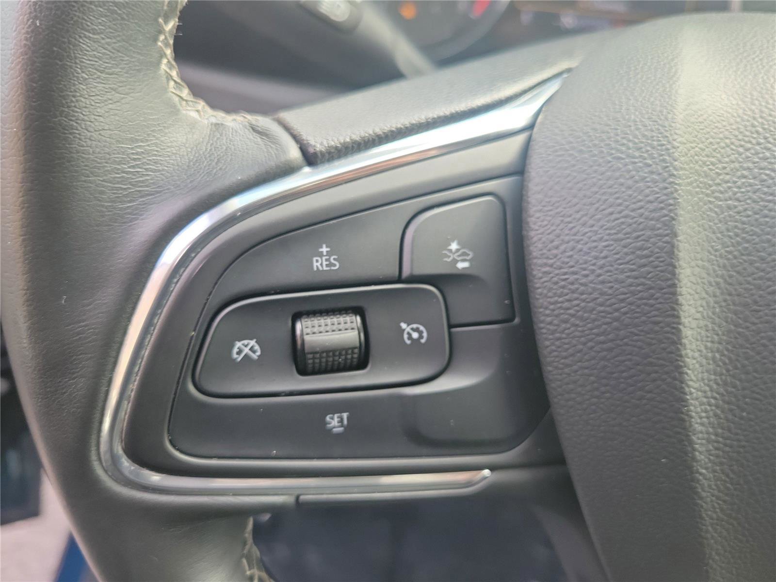 Used 2021 Buick Encore GX Select image 24