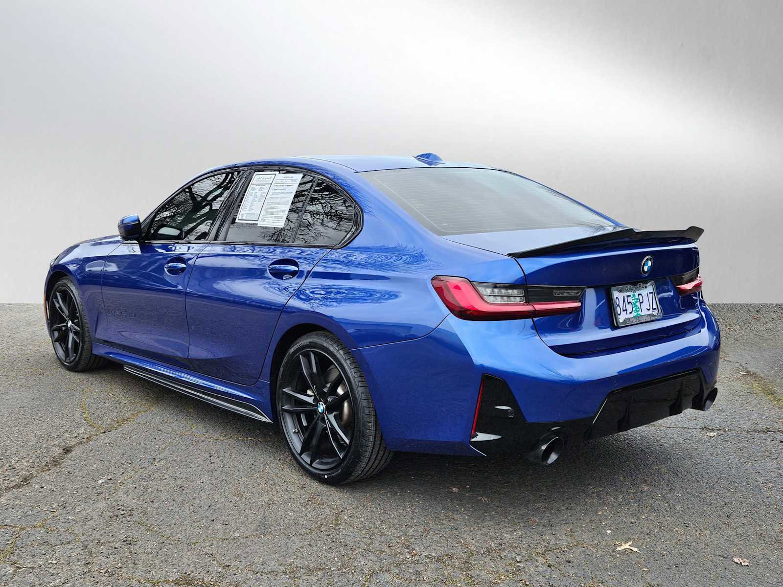 Used 2023 BMW 330i xDrive 330i xDrive w/ M Sport Package image 5