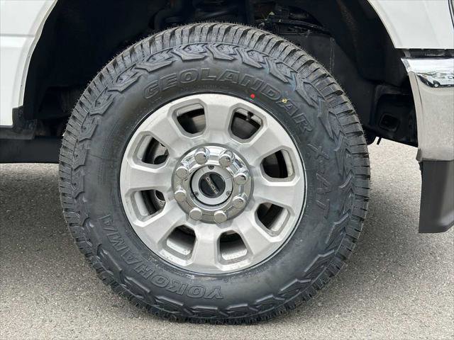 Used 2023 Ford F350 XLT w/ FX4 Off-Road Package image 9