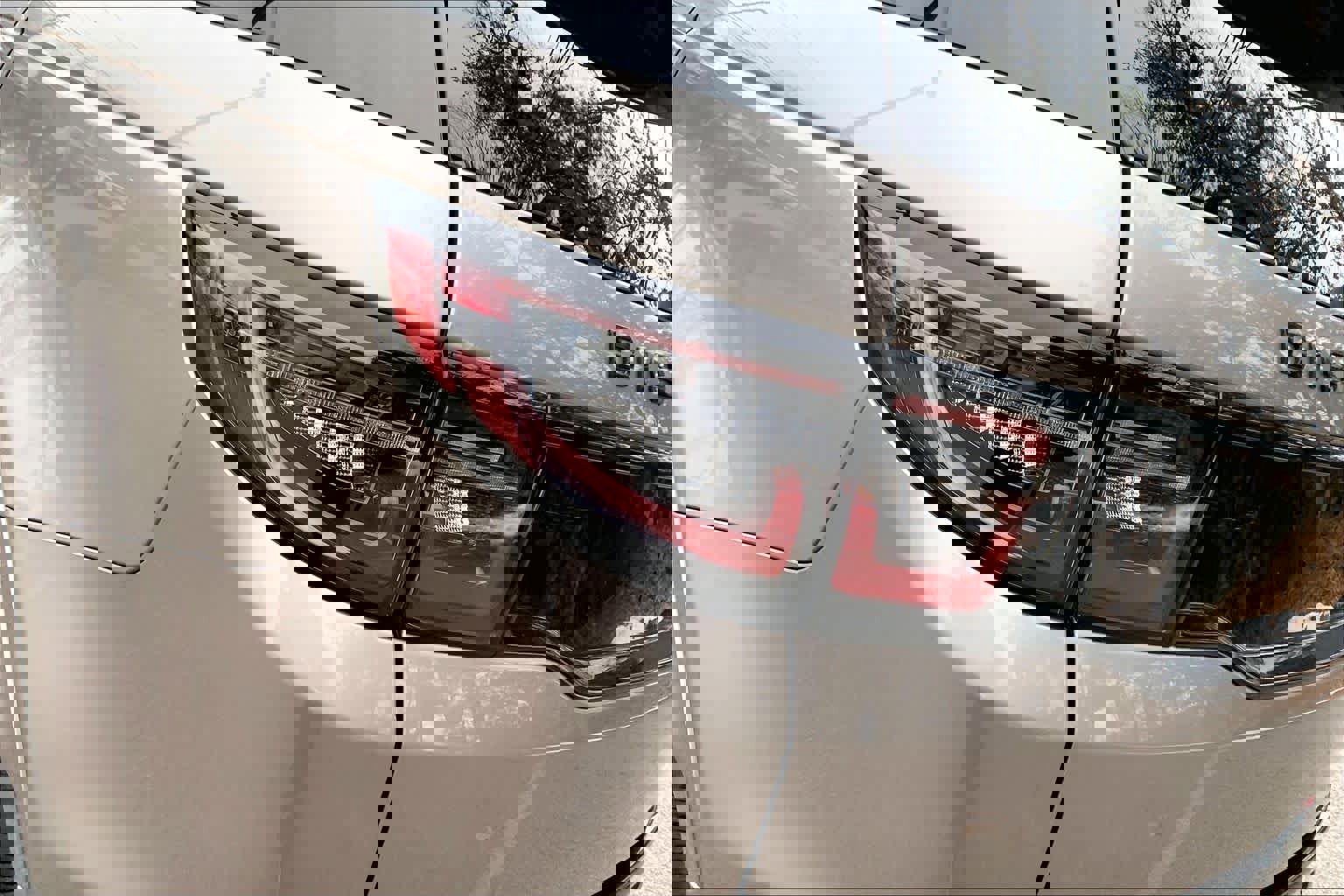 Used 2023 Land Rover Discovery Sport S R-Dynamic image 27