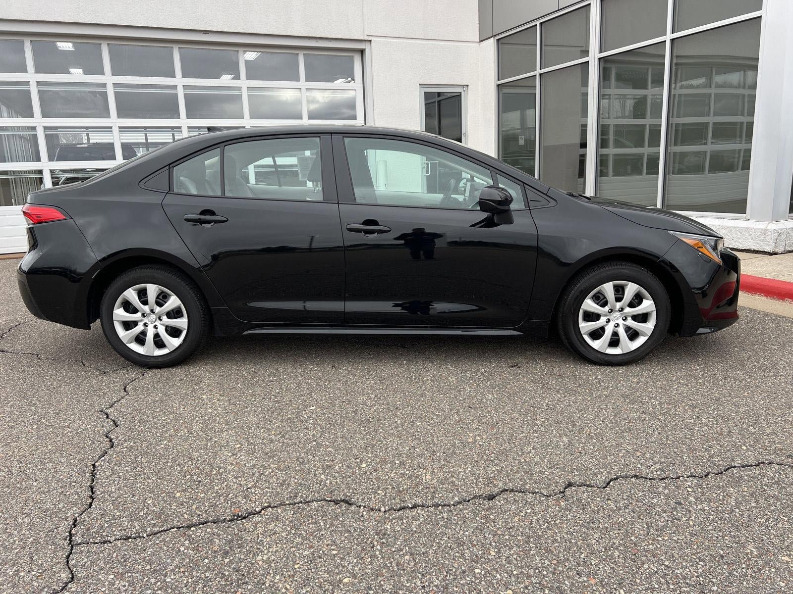 Used 2026 Toyota Corolla LE FWD image 7