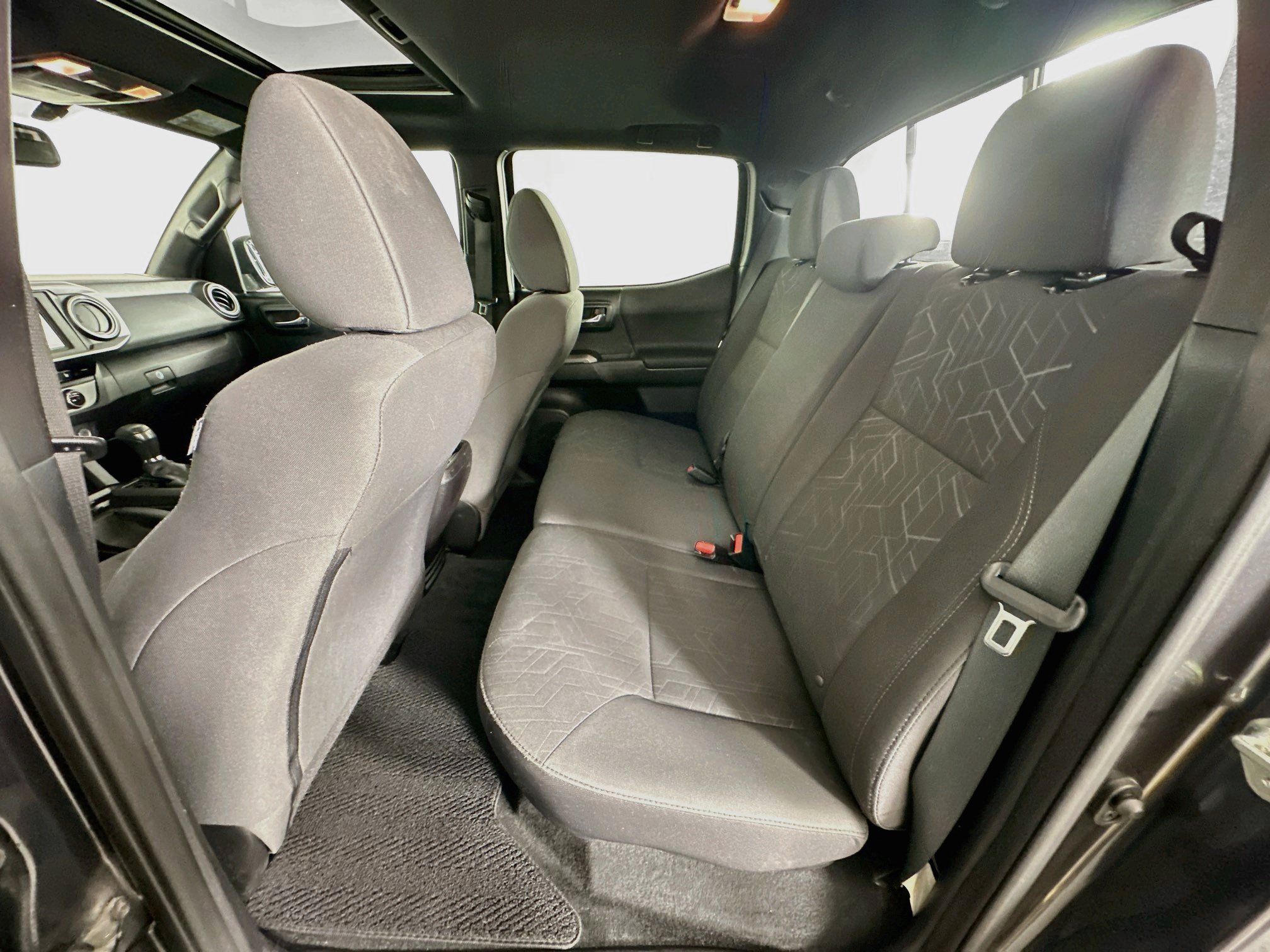 Used 2016 Toyota Tacoma TRD Sport RWD image 27