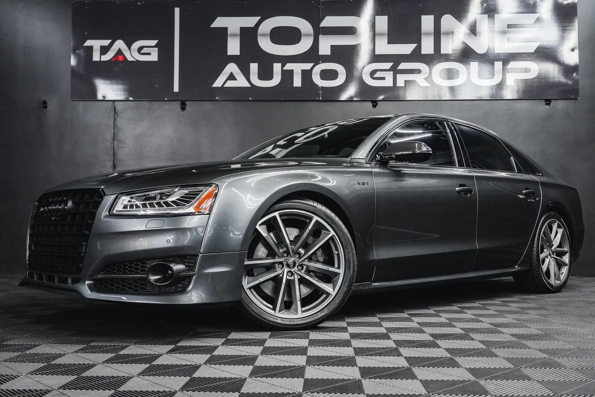 Used 2017 Audi S8 Plus image 2