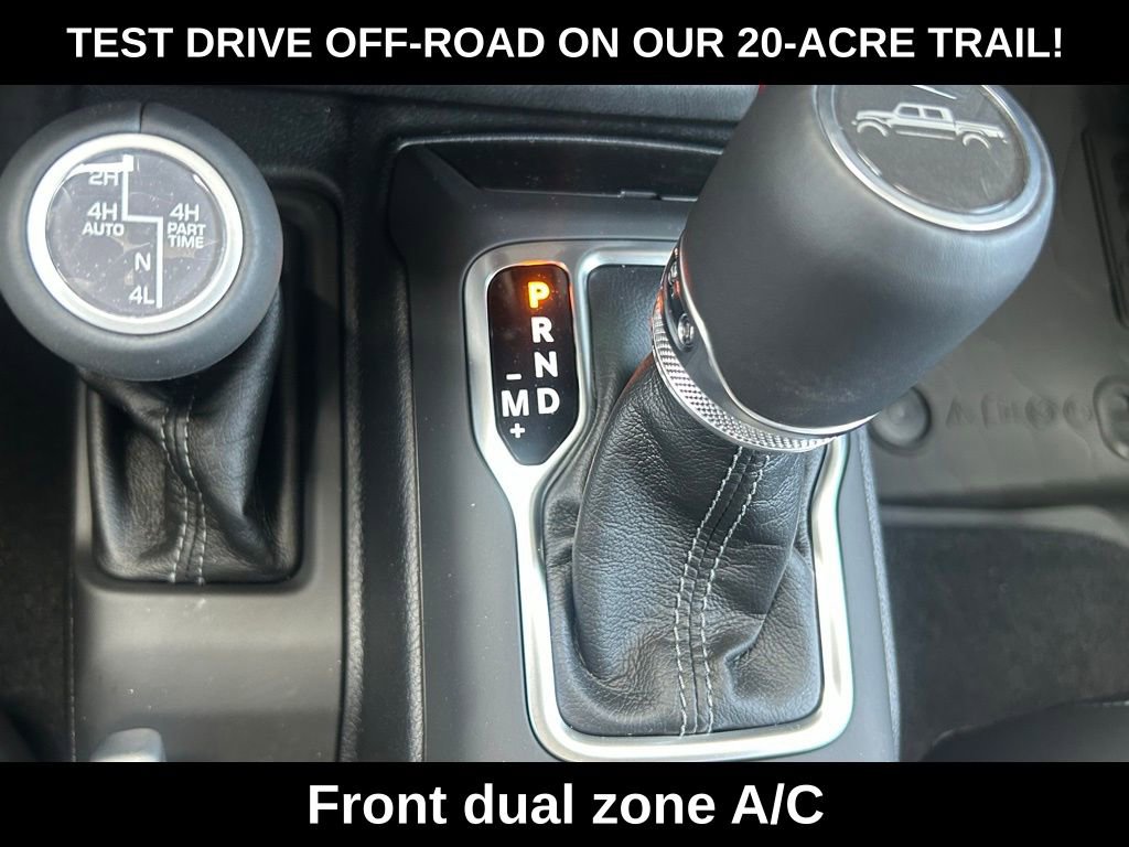 New 2025 Jeep Gladiator Rubicon image 21