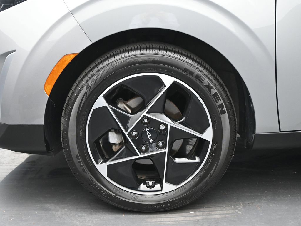Used 2023 Kia Soul EX image 23