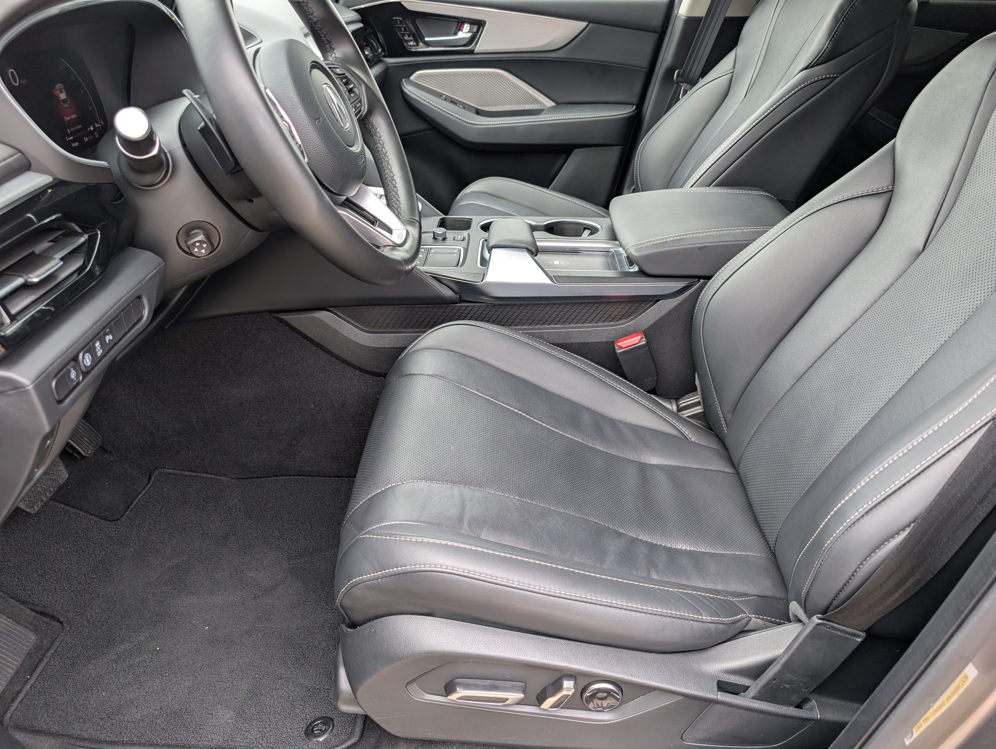 Certified 2024 Acura MDX FWD w/ Technology Package image 9