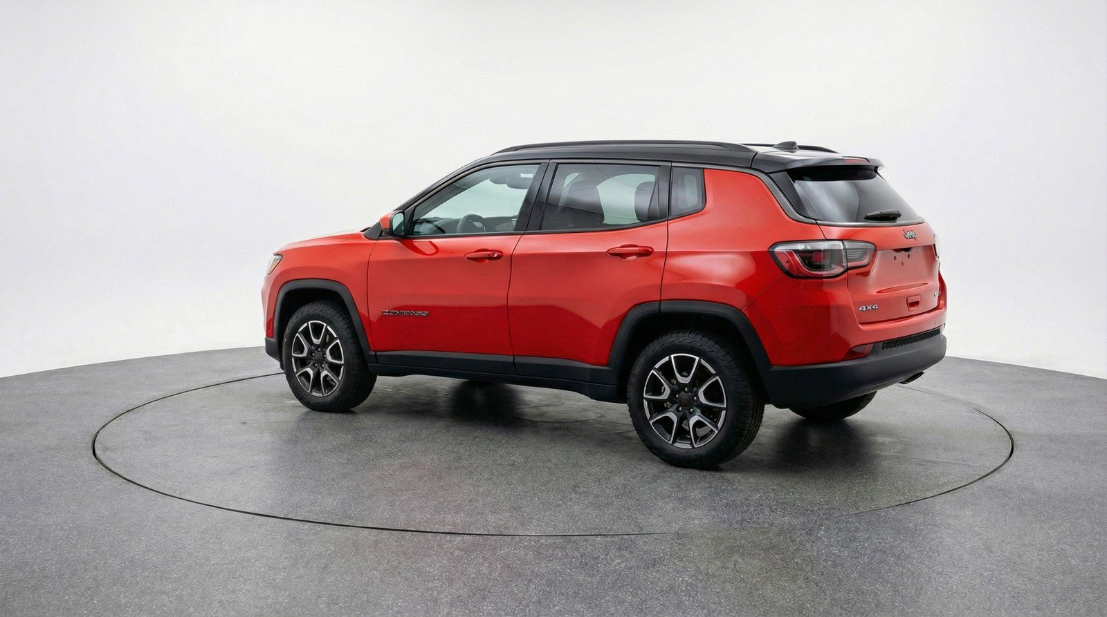 Used 2025 Jeep Compass Trailhawk image 6