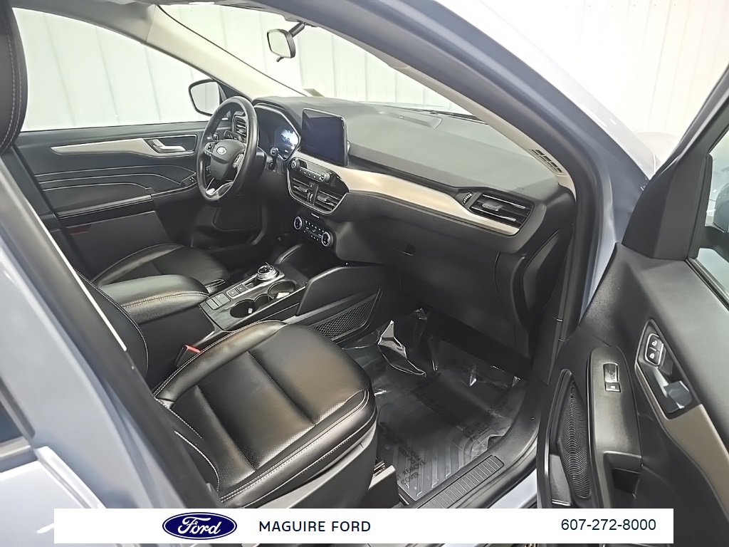 Used 2022 Ford Escape SEL w/ Technology Package image 16