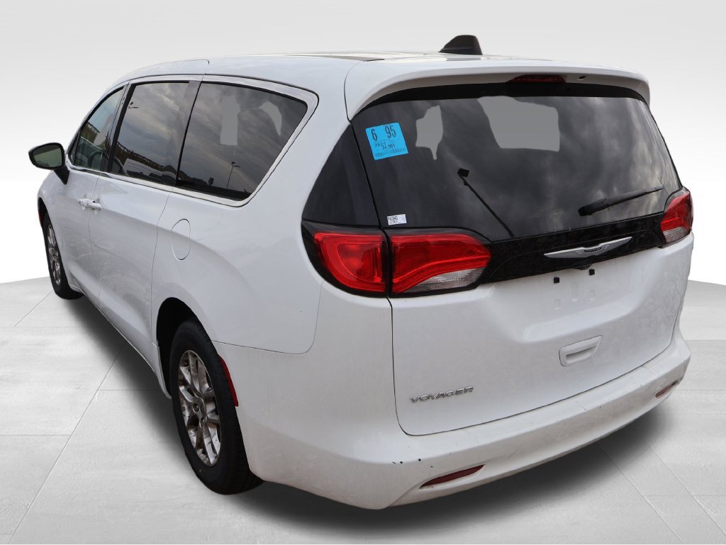 Used 2024 Chrysler Voyager LX FWD image 22