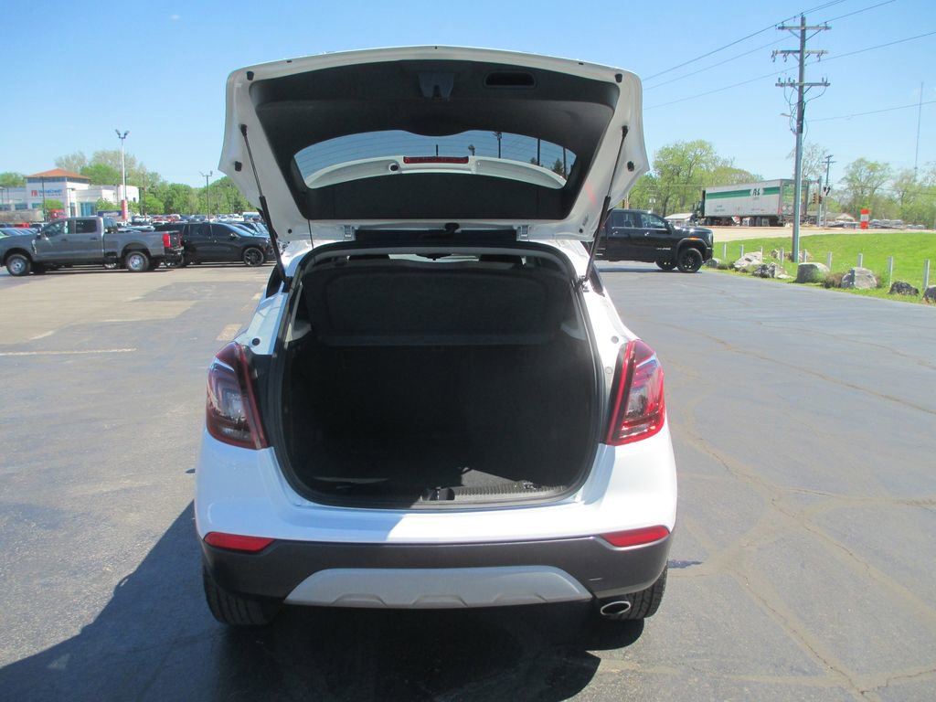 Used 2018 Buick Encore Sport Touring image 8