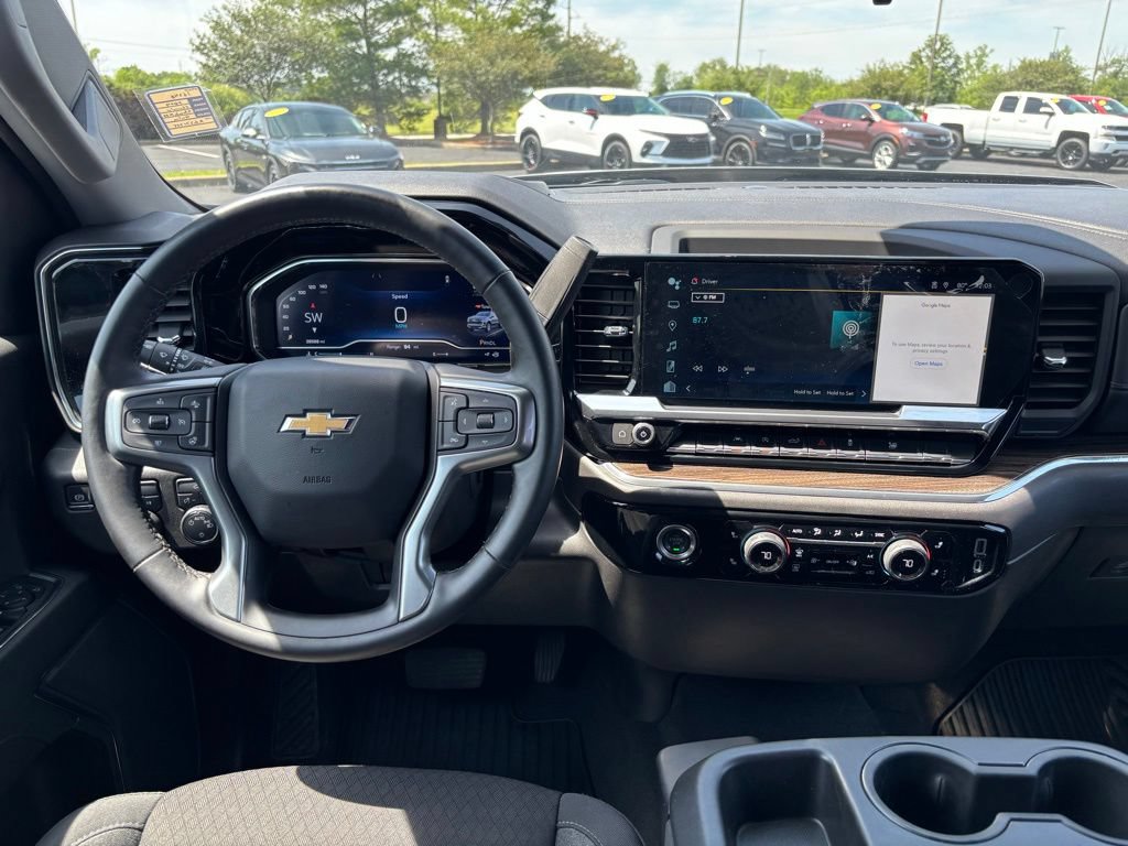 Used 2024 Chevrolet Silverado 1500 LT AWD/4WD image 23