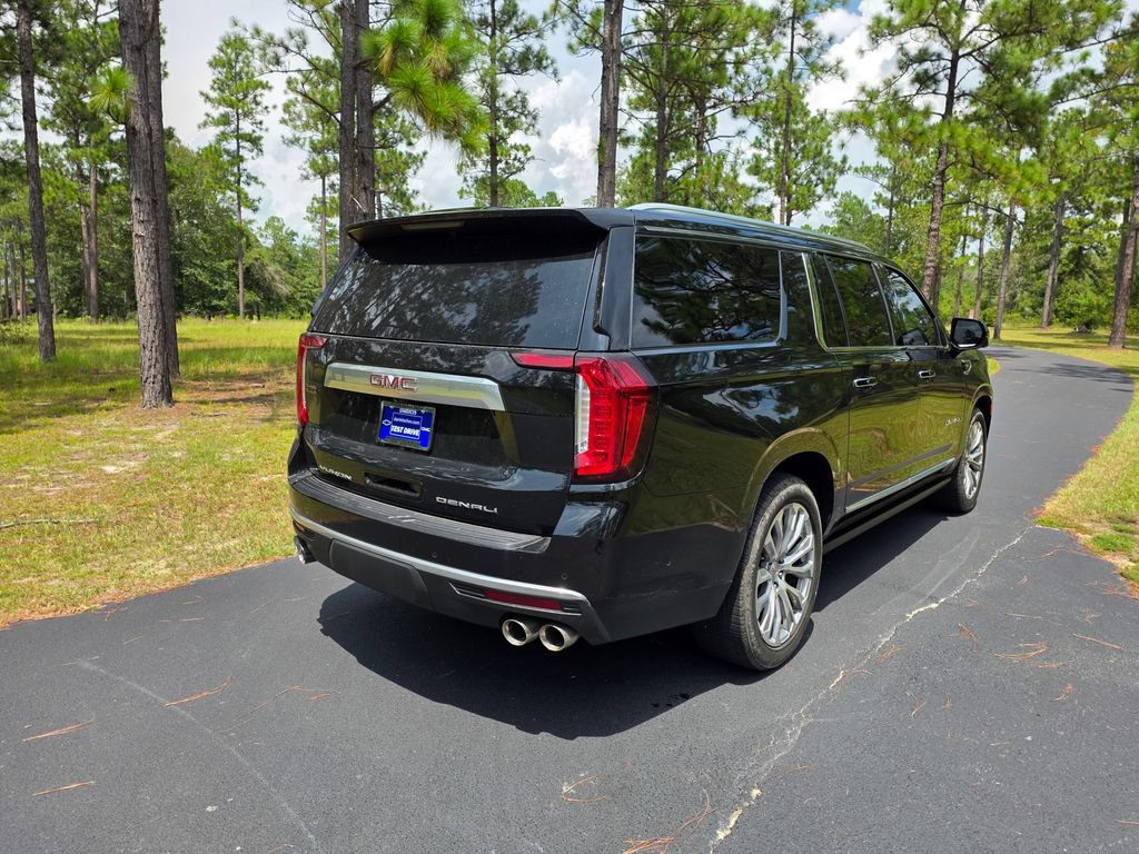 Used 2024 GMC Yukon XL Denali w/ Denali Reserve Package AWD/4WD image 5