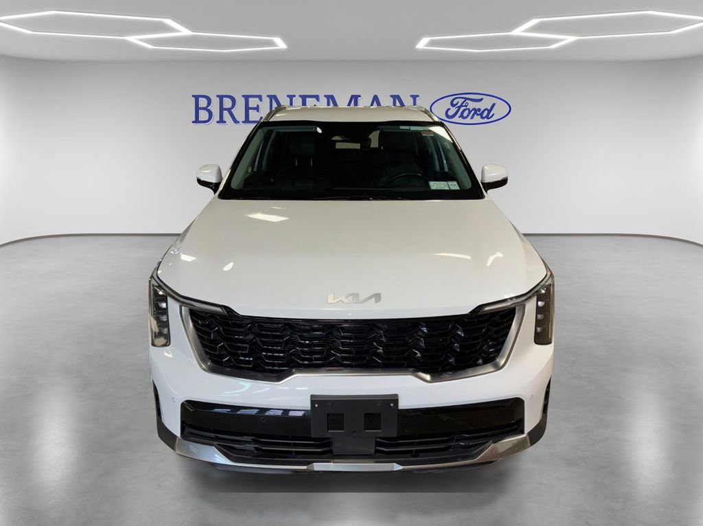 Used 2024 Kia Sorento S image 2