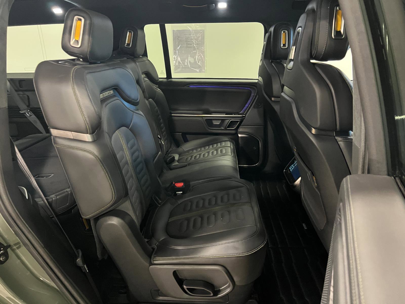 Used 2023 Rivian R1S Launch Edition image 35
