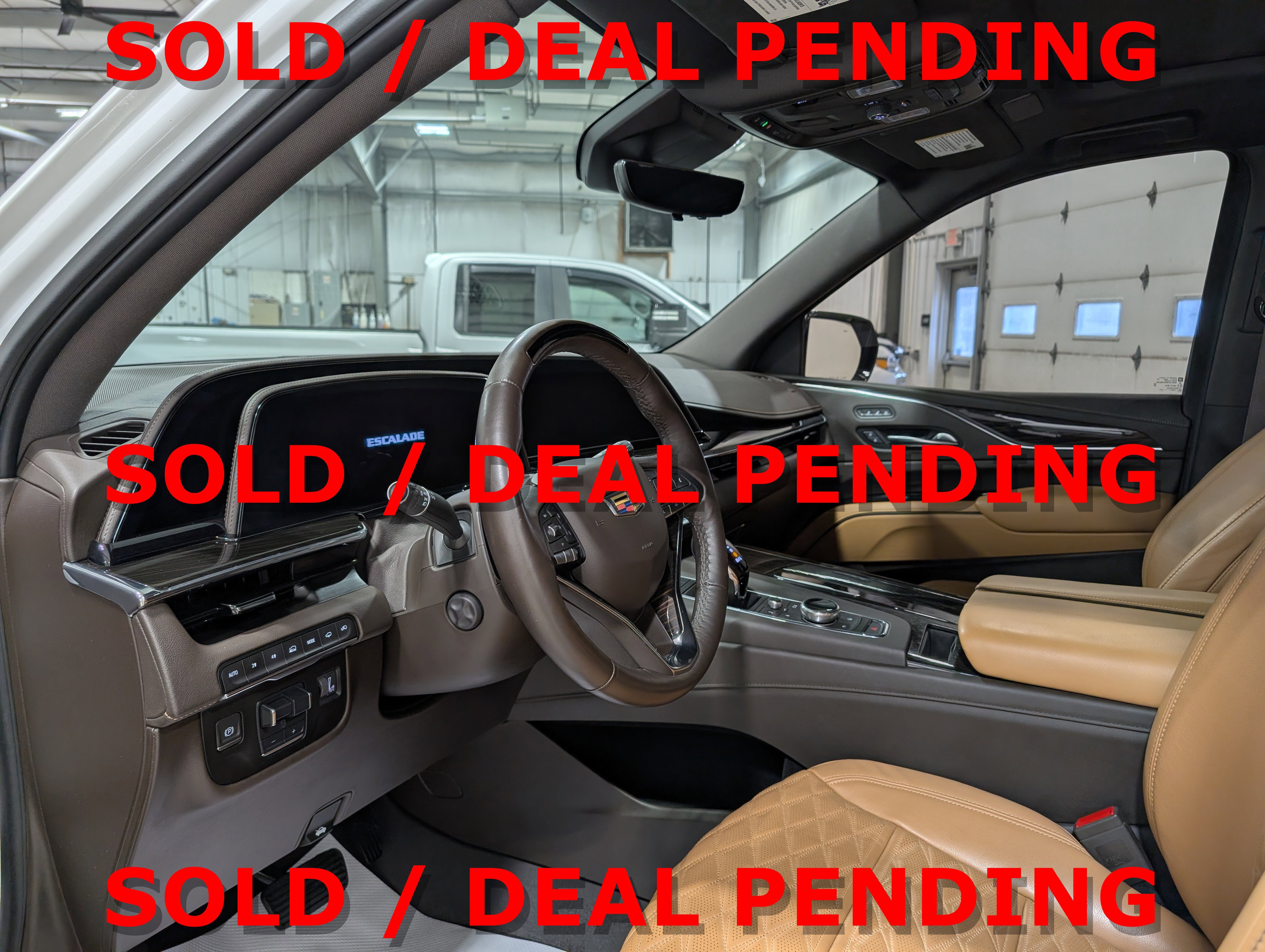 Used 2023 Cadillac Escalade Sport w/ LPO, ONYX Package image 15