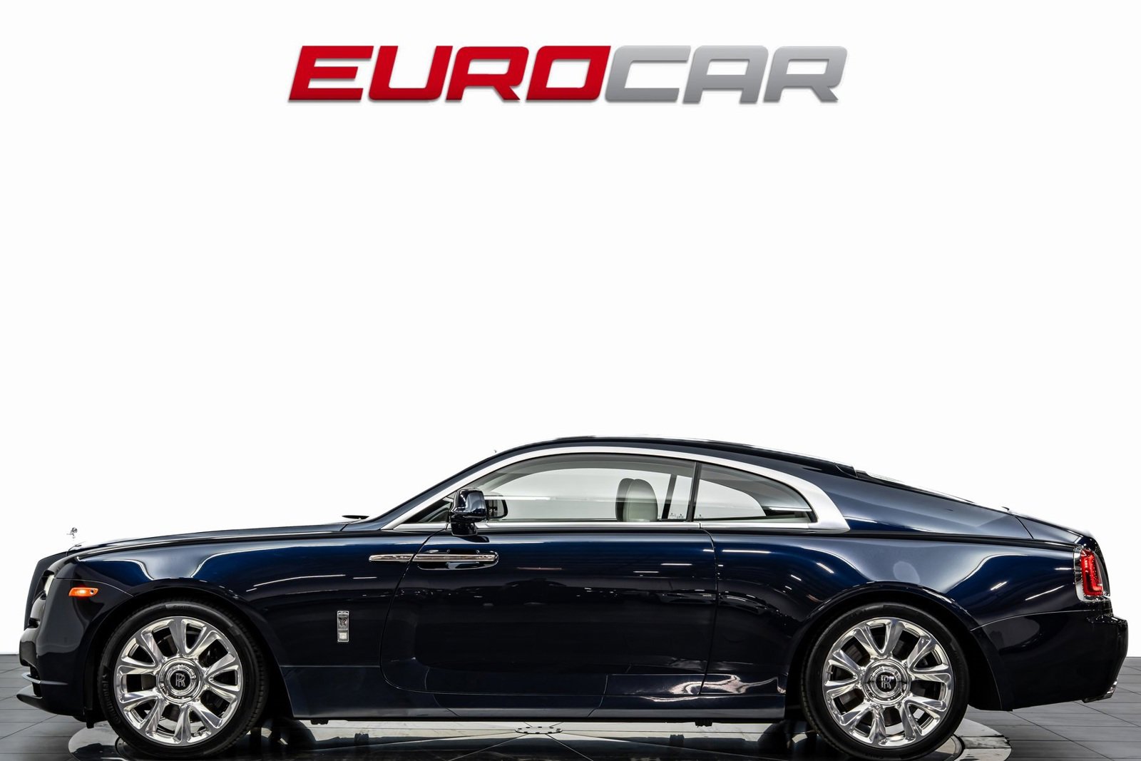 Used 2017 Rolls-Royce Wraith image 2