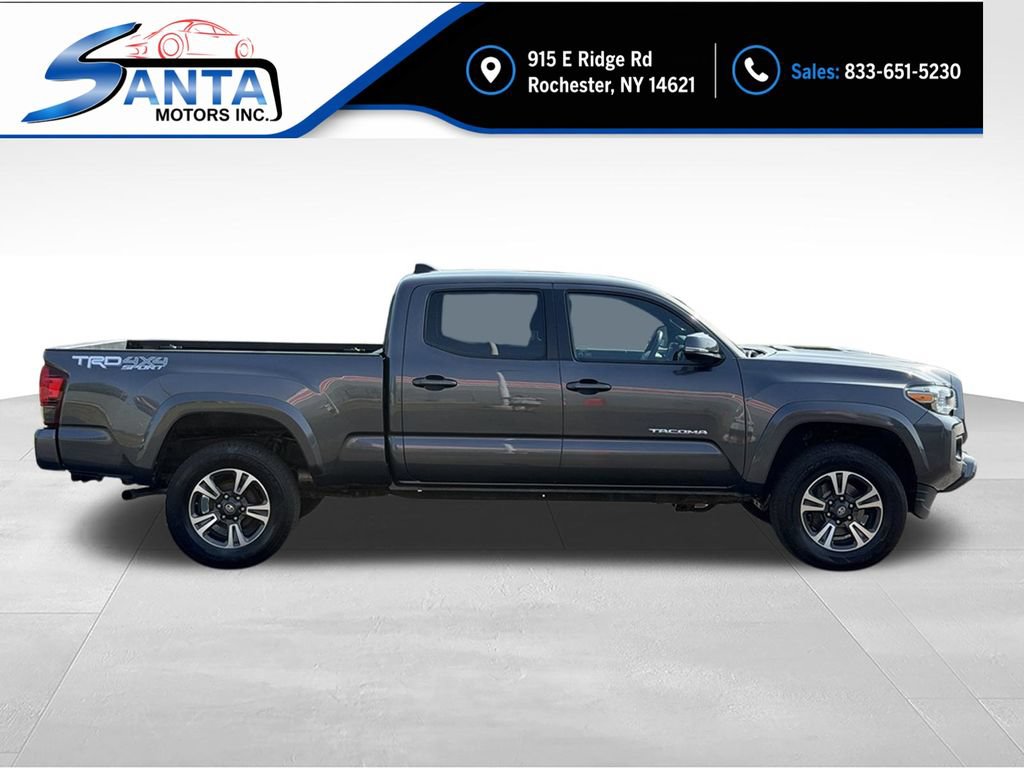 Used 2018 Toyota Tacoma TRD Sport AWD/4WD image 4