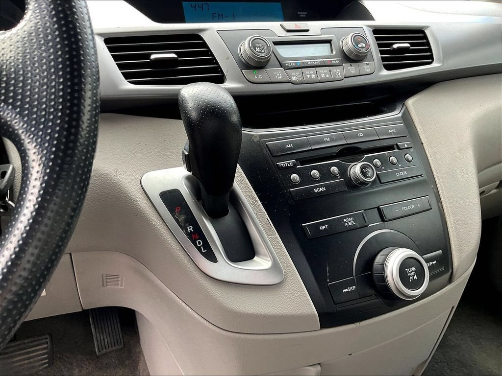 Used 2011 Honda Odyssey LX image 17