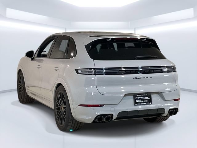 Certified 2025 Porsche Cayenne GTS AWD/4WD image 3