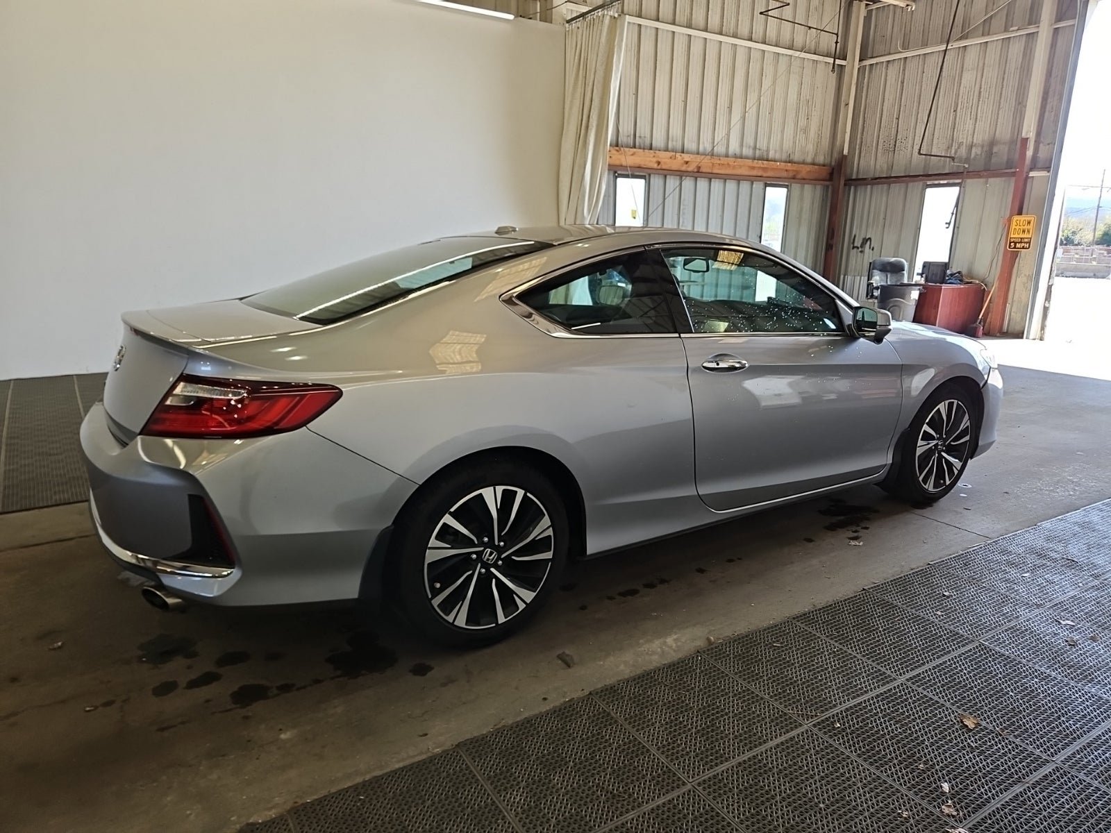 Used 2016 Honda Accord EX-L image 4