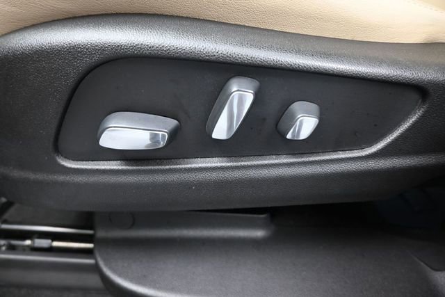 Used 2019 Cadillac XT5 Premium Luxury FWD image 31