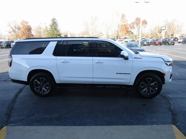Certified 2023 Chevrolet Suburban Z71 w/ Luxury Package image 6