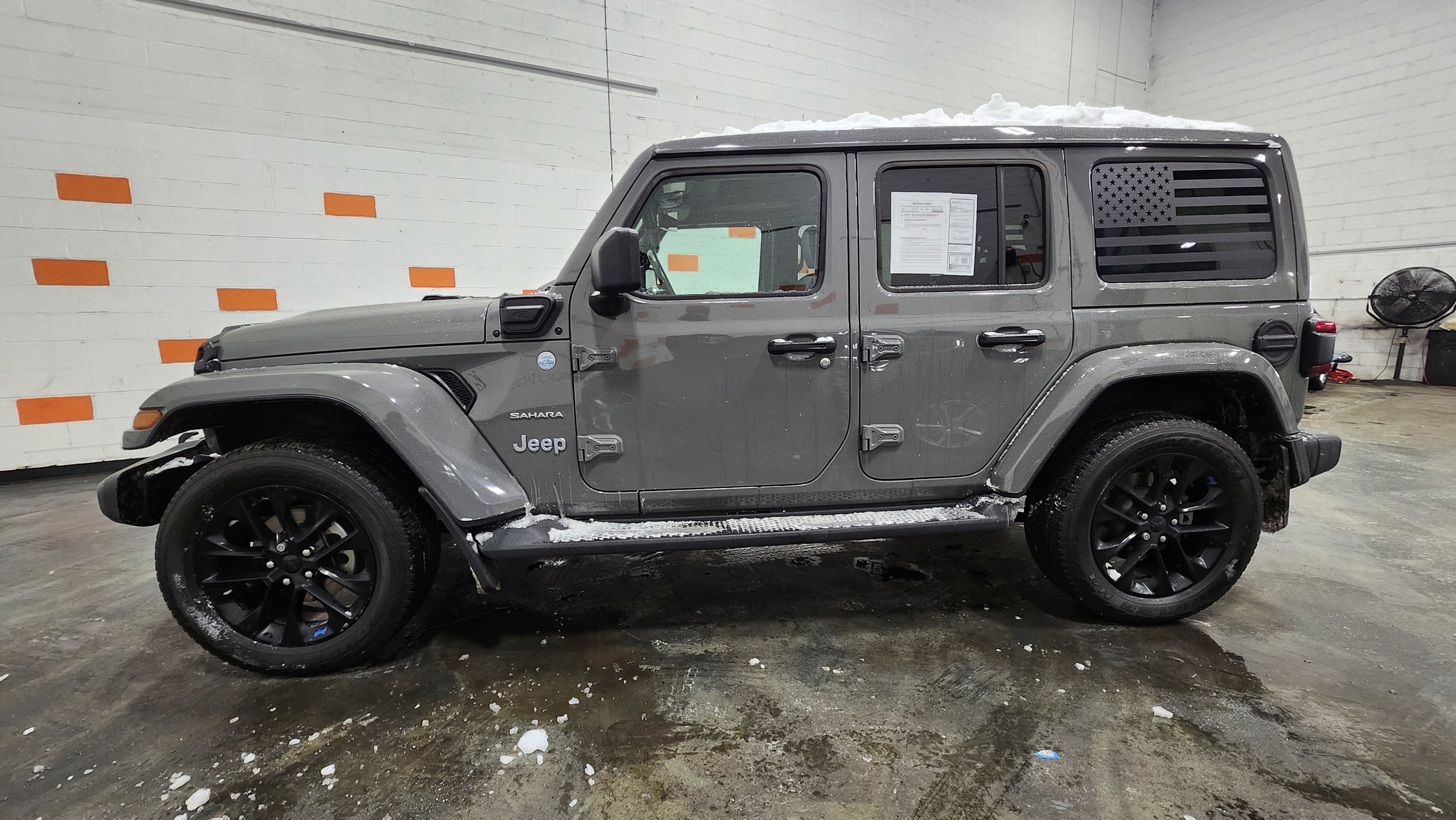 Used 2022 Jeep Wrangler Unlimited Sahara w/ Cold Weather Group image 15