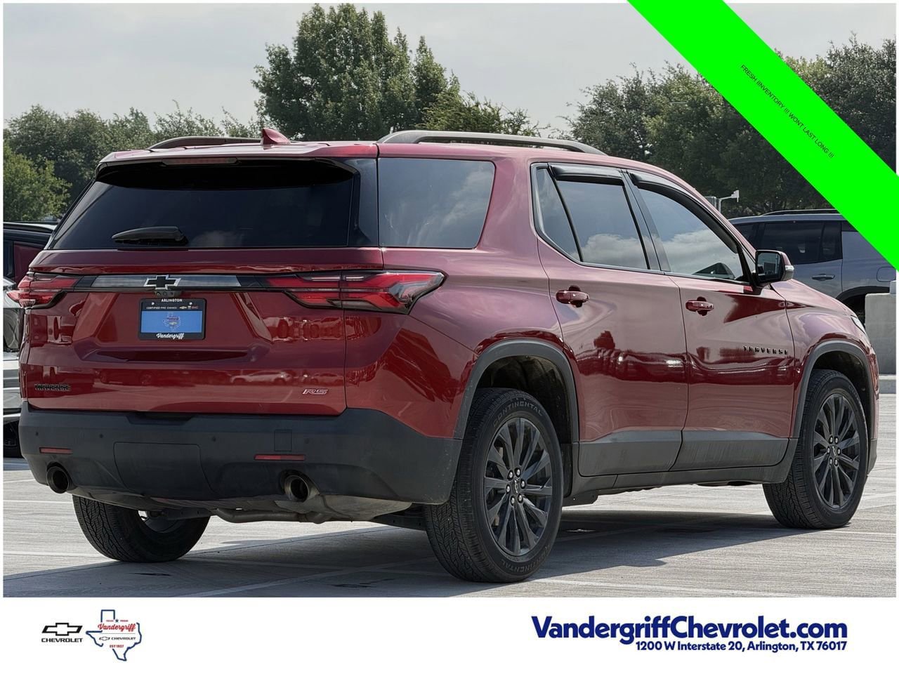 Used 2022 Chevrolet Traverse RS FWD image 4