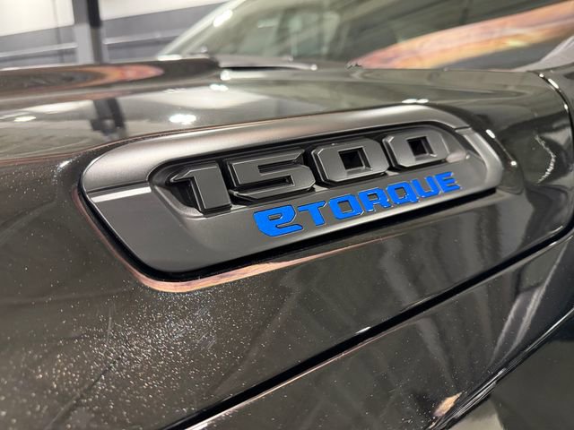 New 2025 RAM 1500 Tradesman w/ Night Edition AWD/4WD image 17