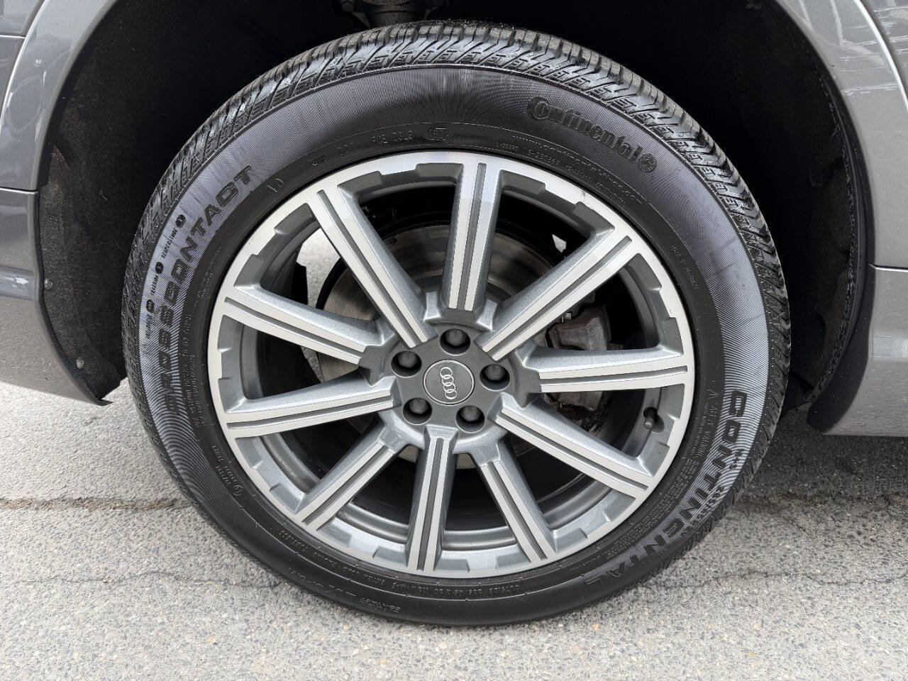 Used 2019 Audi Q7 3.0T Premium Plus w/ Premium Plus Package AWD/4WD image 13