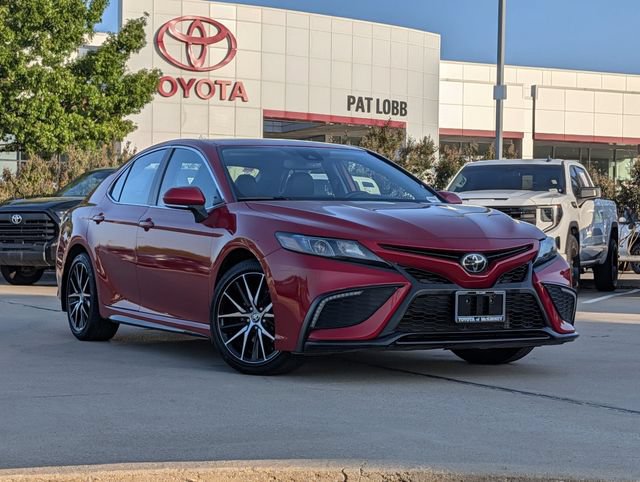 Used 2024 Toyota Camry SE w/ Convenience Package FWD image 2