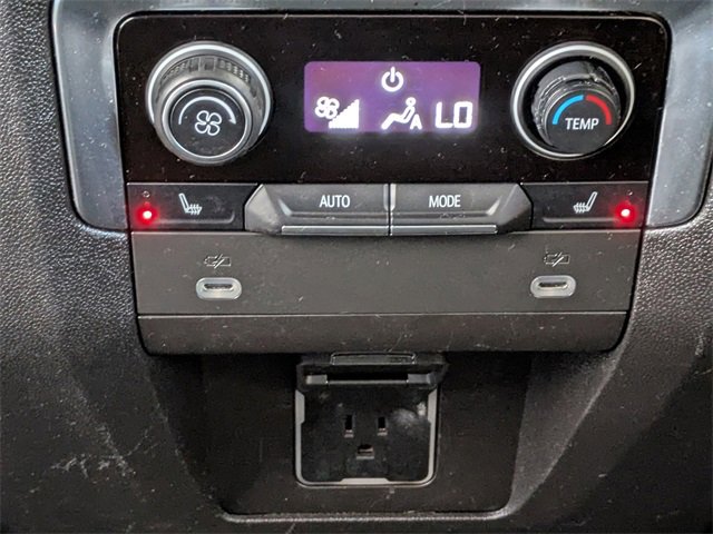 Used 2021 Chevrolet Suburban Premier w/ Premium Package image 17