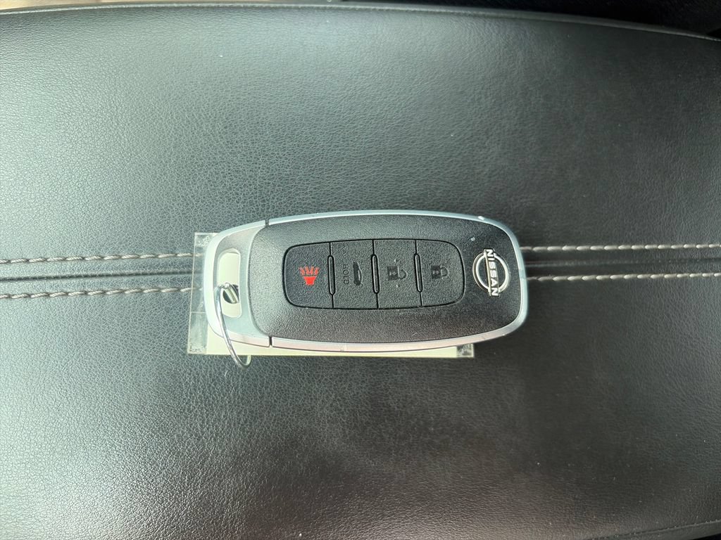 Used 2025 Nissan Sentra SV FWD image 28