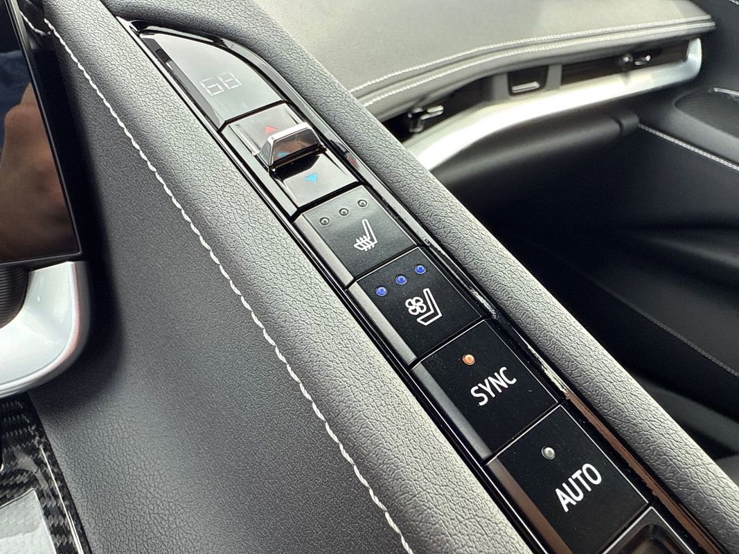 Used 2025 Chevrolet Corvette Z06 image 56